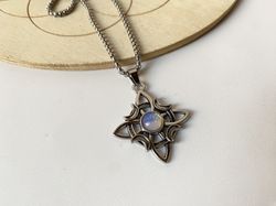 Collar Nudo de Bruja