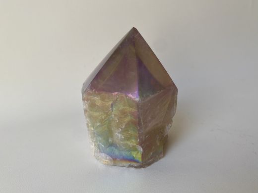 Punta de Cuarzo Aura semipulida base plana